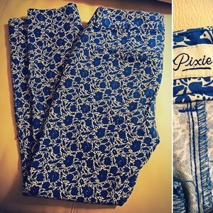 Patterned Skinny Pants